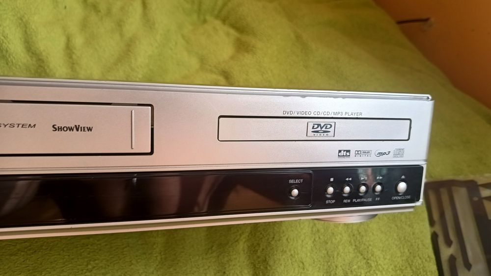 Odtwarzacz Vhs Daewoo Sd 7500 Combo  Dvd/CD/Mp3
