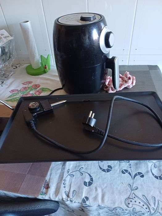 Fritadeira sem óleo e grelhador na chapa elétrico estão como novos 15