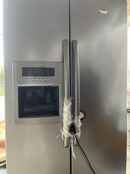 Продам великий двокамерний холодильник Whirlpool Side-by-Side