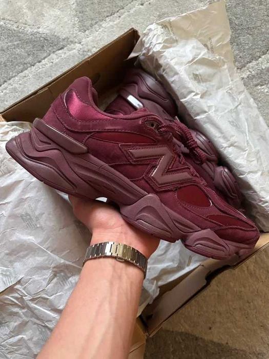 New Balance 9060 Burgundy R.41.5