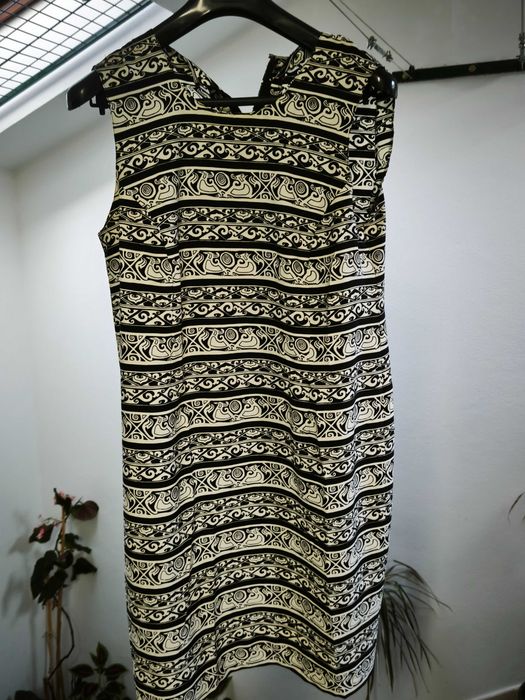 Roupa semi usada