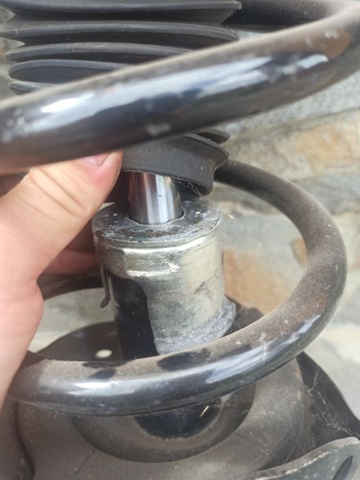 Передня стойка хонда CRV 4 ліва