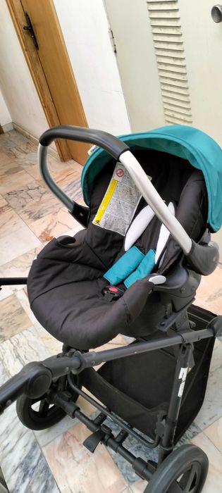 Vendo carrinho de bebé