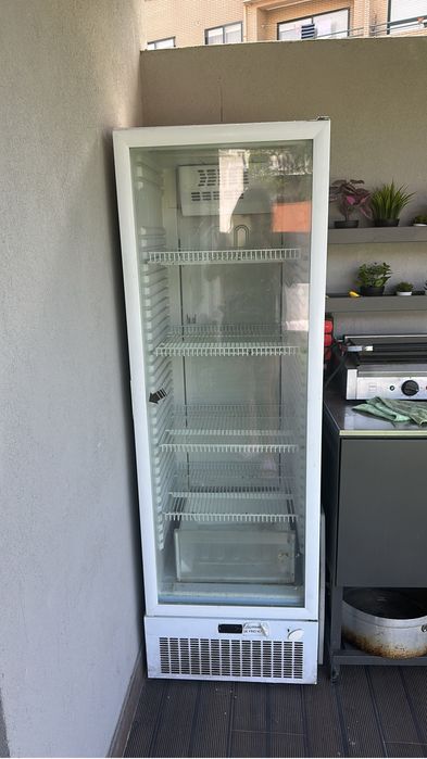 Geladeira vertical