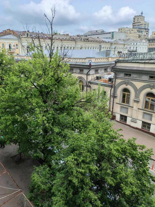 Довгострокова оренда квартири в історичному центрі Києва — метро Золоті Ворота
