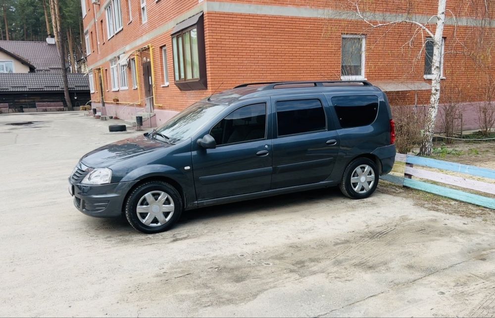 Logan MCV 1.6 MPI газ/бензин 7 місць.