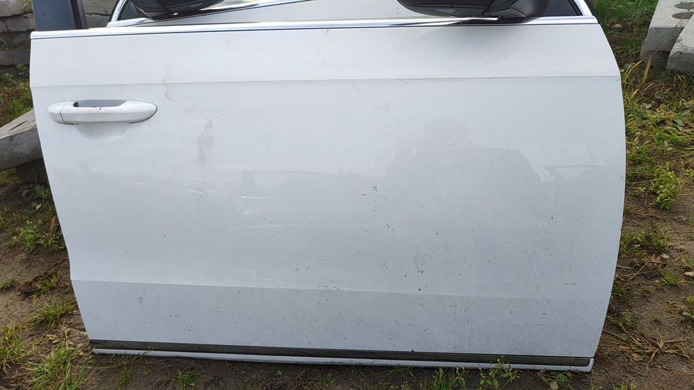 Drzwi prawe przednie VW passat B7
