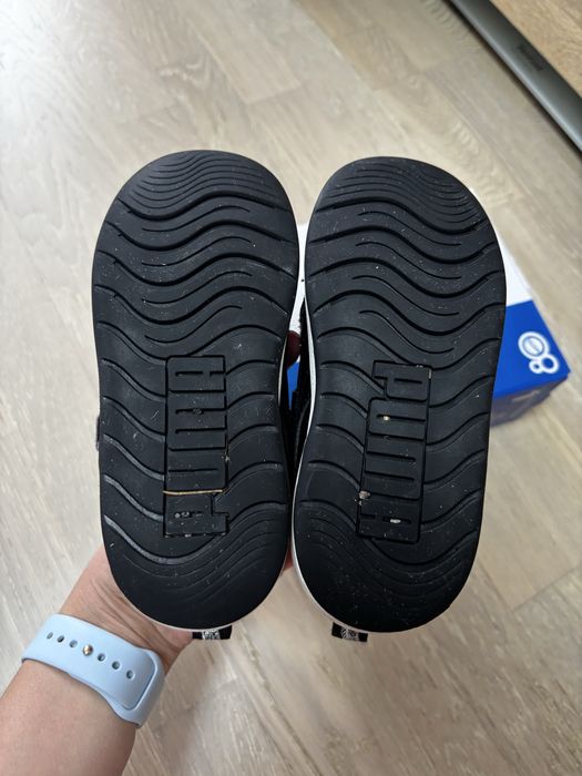 Дитячі кросівки Puma x Hot Wheels, розмір 26