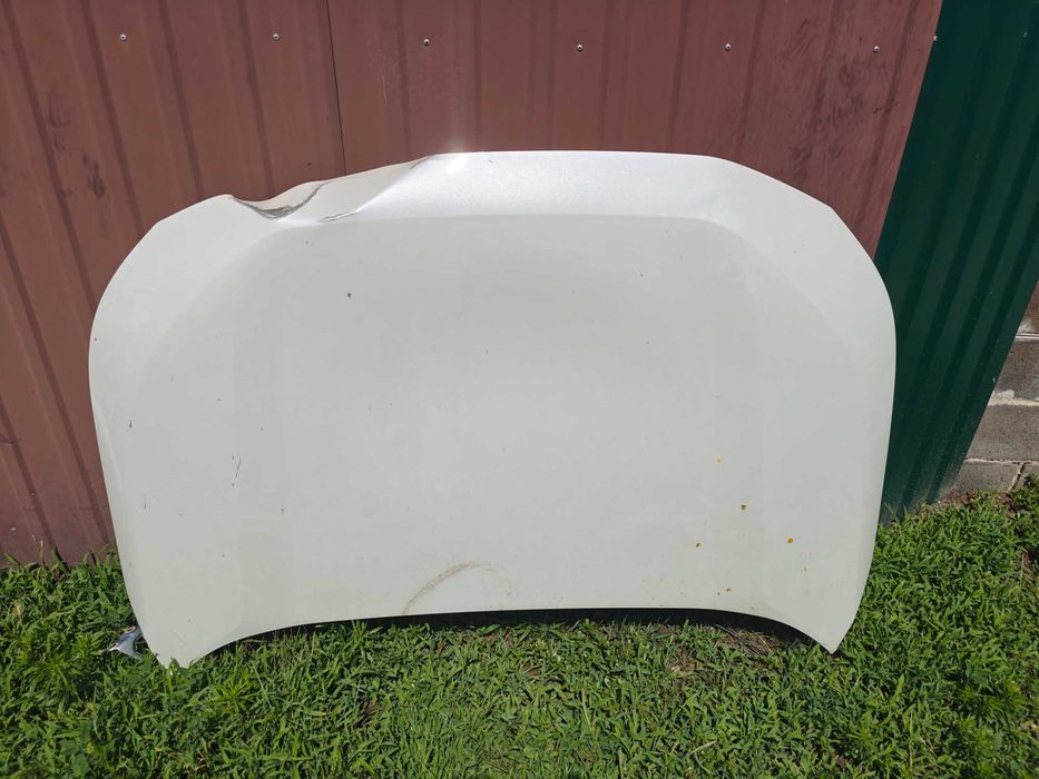 Капот Toyota RAV4 2019+ (цвет 070, перламутровый белый)