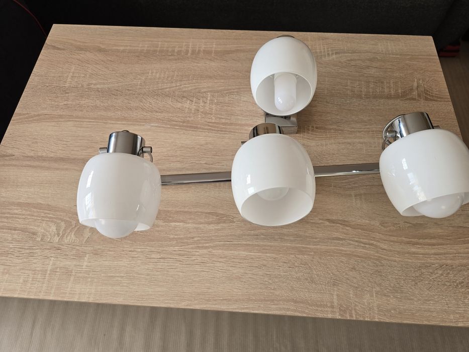 Kinkiety chromo -niklowane.