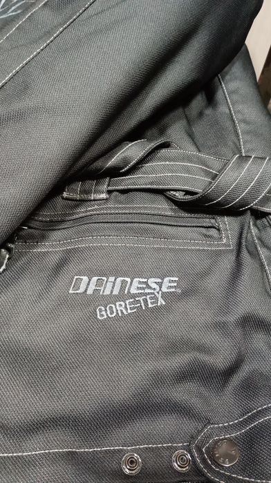 Blusões motard/ em couro ou em cordura impermeável