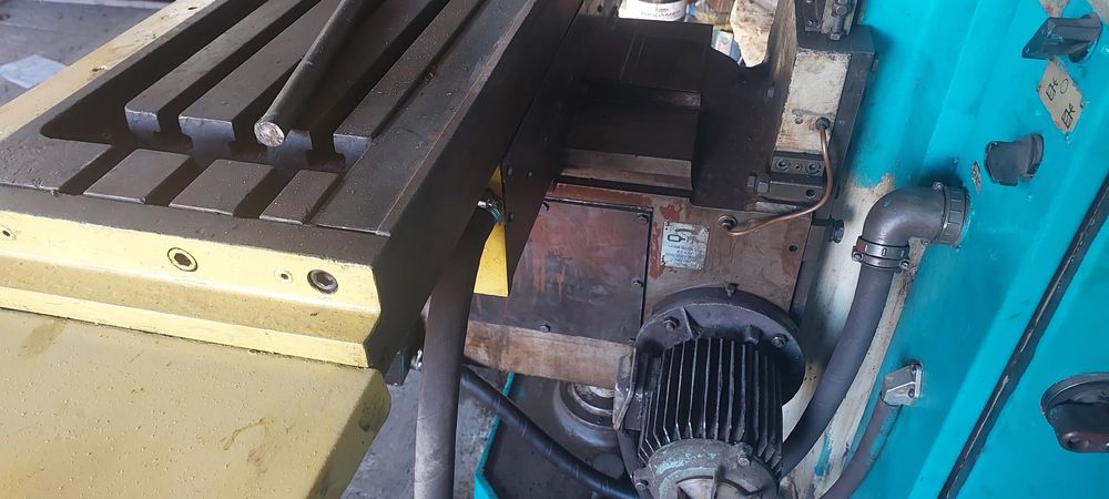 Фрезерний верстат 6д82ш