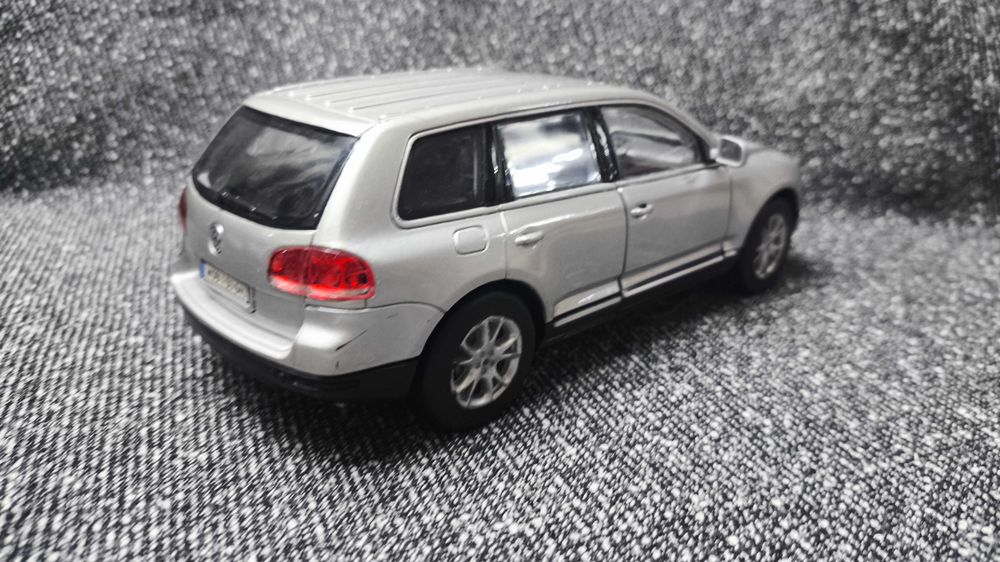 Модель Volkswagen Touareg масштаб 1:24 Welly