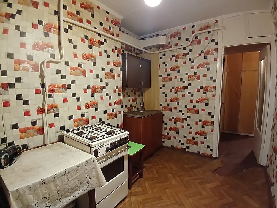 Продаю 2к/к  Колодезной 10