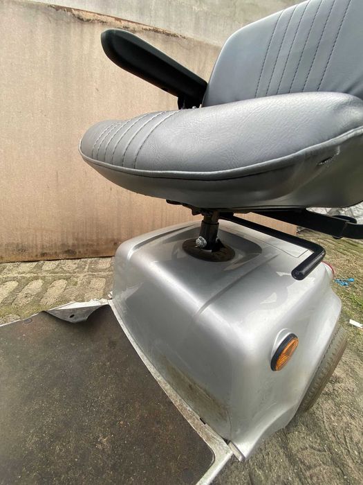 Skuter inwalidzki elektryczny wózek dla seniorów duże koła 8km h KOSZ