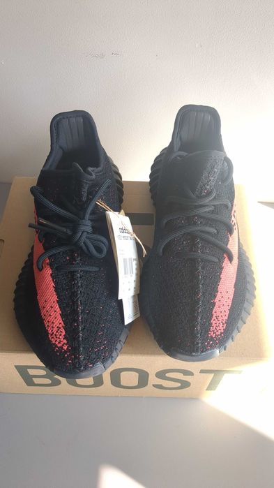 Oryginalne buty Yeezy 350v2 - Core Black Red Bred - rozmiar 38 2/3eu