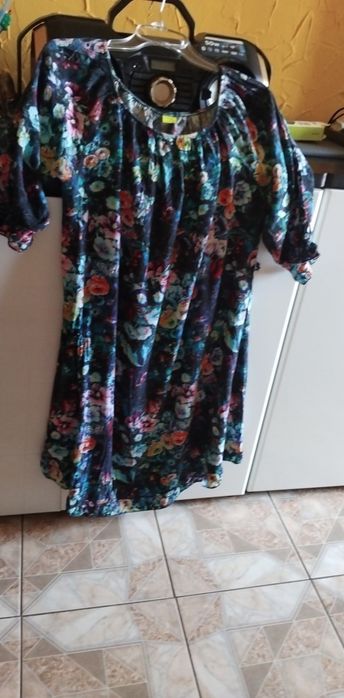 R uniieslany sukienki