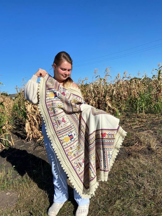 Унікальний вінтажний килим ручної роботи|Вишивка+ мереживо|136х139 см