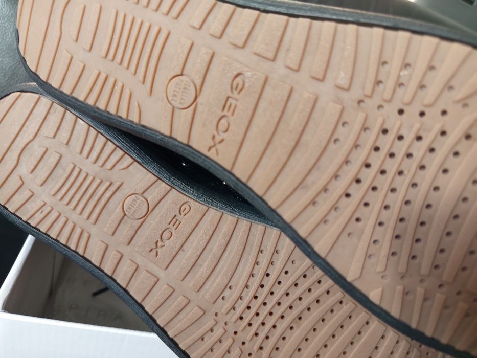 GEOX Respira czarno złote  sneakersy