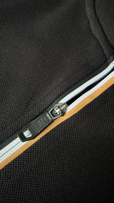 Чоловічий костюм  hugo boss  armani  Calvin Klein  чорний