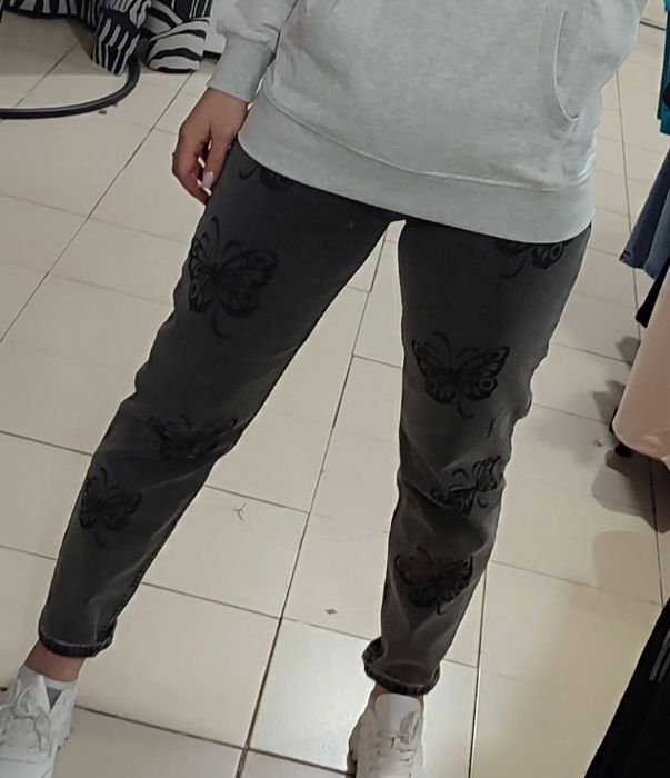 Джинси/джинсы МОМ