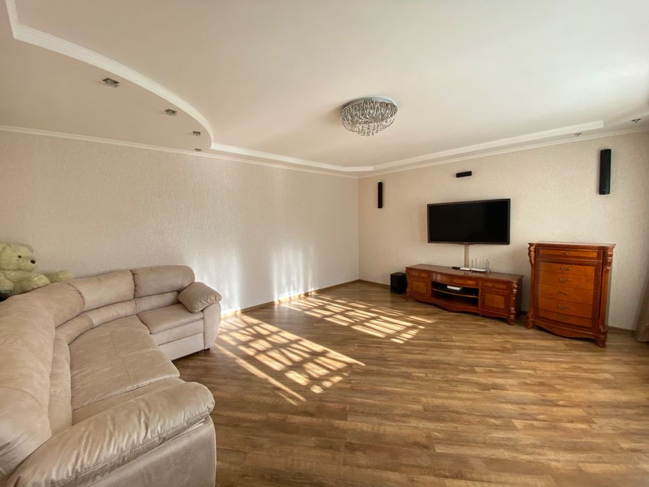 Продаж будинку по вул. 6 Слобідська (л1)