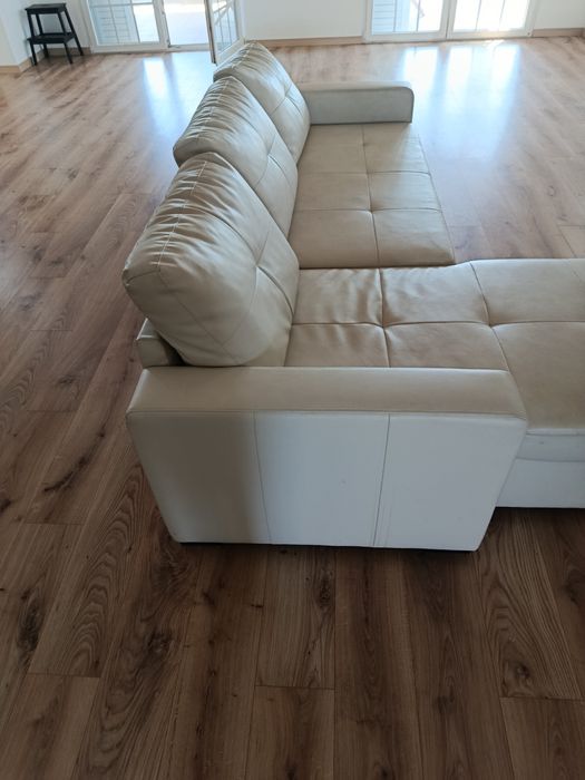 Sofá cama em pele sintética IKEA