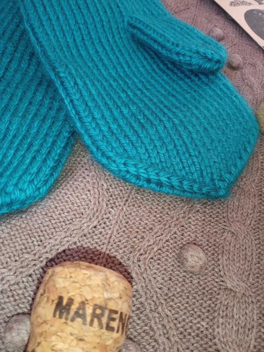 Рукавицы женские, ручная работа