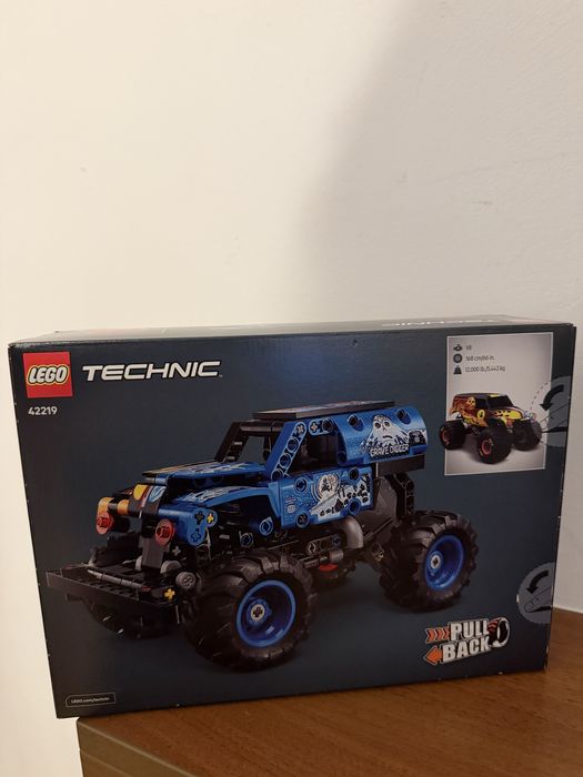 LEGO Technic 42219 Monster Jam Grave Digger Ogień i lód
