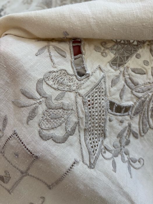 Toalha de mesa grande em linho com bordado feito à mão 394x175