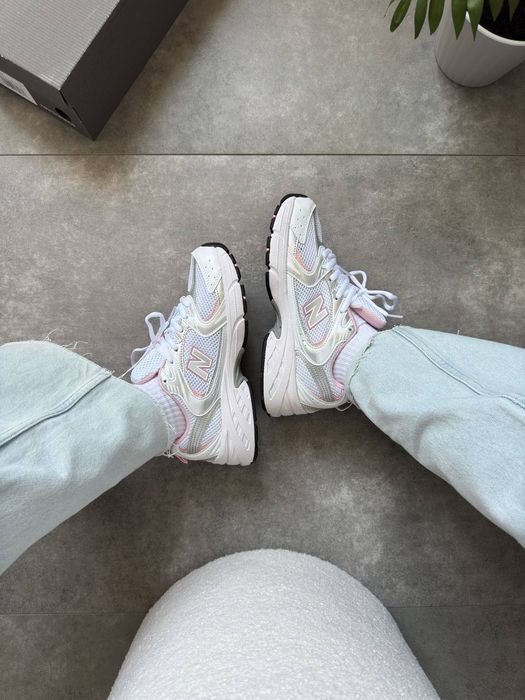 New Balance 530 Silver Pink жіночі кросівки ню беланс 530 рожеві