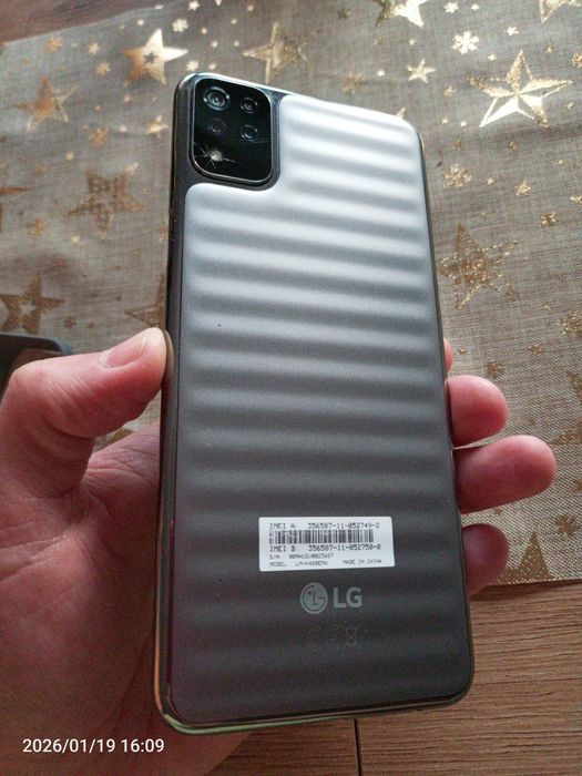 LG K42. Ładny stan