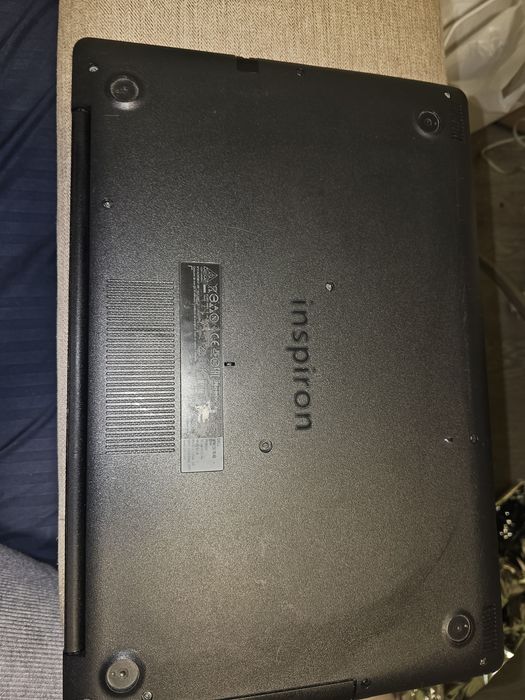 Ноутбук Dell Inspiron 5570