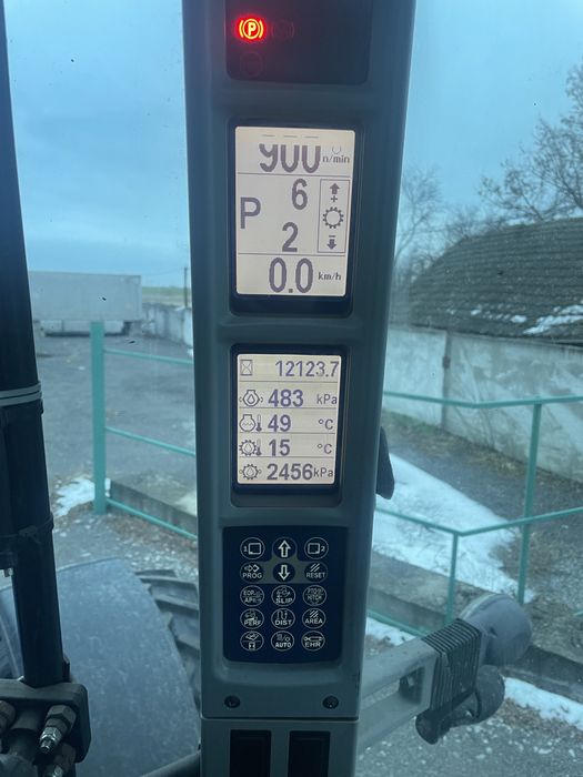 Продам трактор  New Holland T 8.390