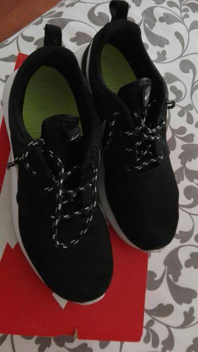 Nike Rosherun - oferta do envio