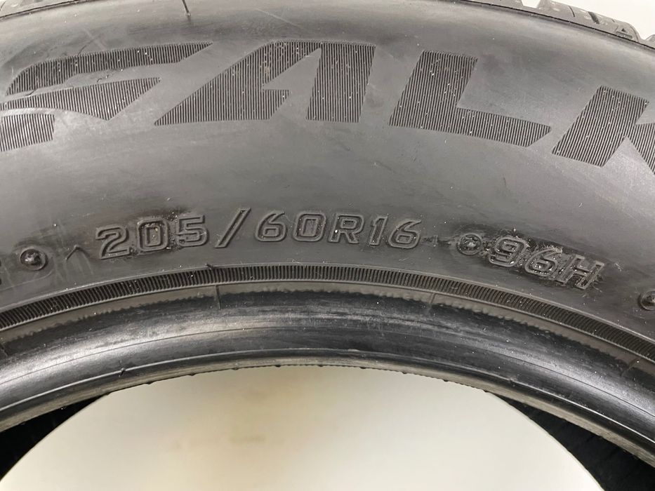 205/60R16 96H Falken EuroWinter HS02 22rok