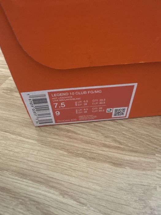 Nike Legend 10 Club rozmiar 40,5