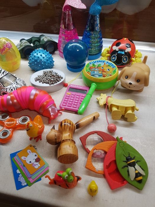 Игрушки бенокль гусеница слаймы животные резиновые и мягкие игрушки