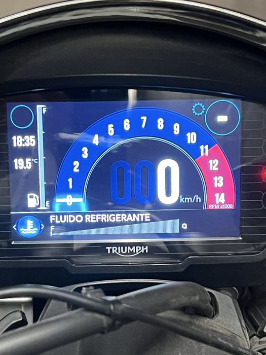 Triumph Speed Triple RS Nacional como nova