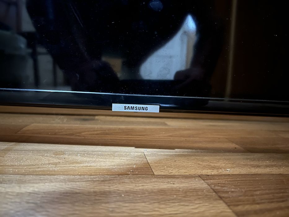 Телевізор Samsung 43 дюйми
