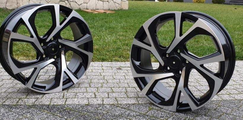 FELGI FE132 Pasujące Toyota C-HR Rav-4 Avensis 17