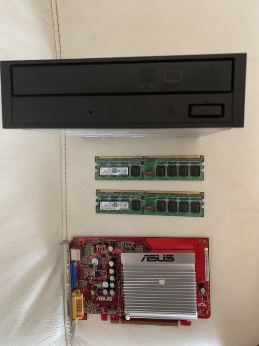 ASUS EAH2400PRO/HTP/256M Video Card AMD GDDR2 , com oferta