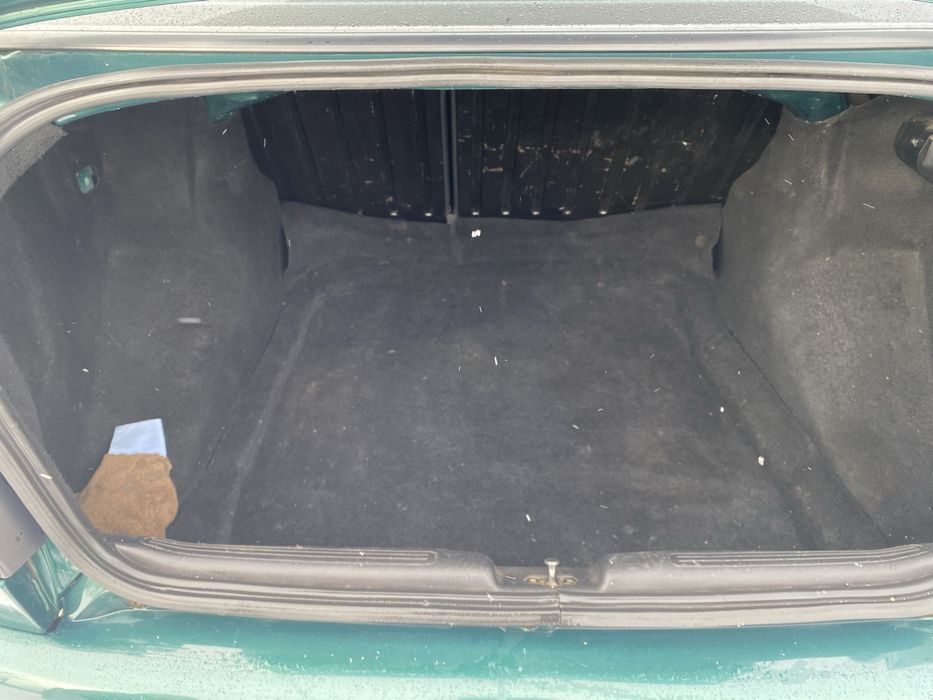 Volkswagen Polo Classic 1.4 бензин 1998 год