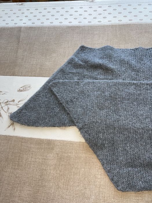 Szalik z wełny nowy bez metki