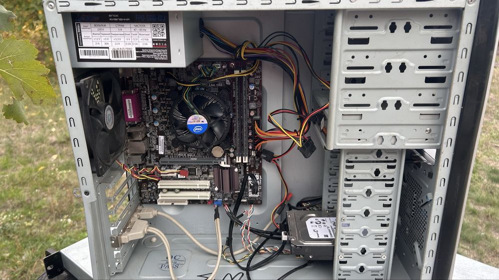 Продам системные блоки полностью в рабочем состоянии виндовс 10 НДД500