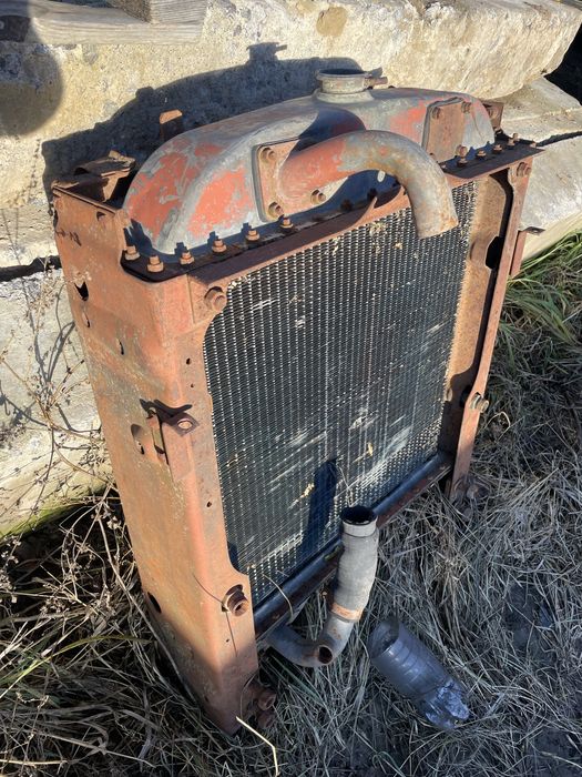 Радіатор ДТ-75 майже новий