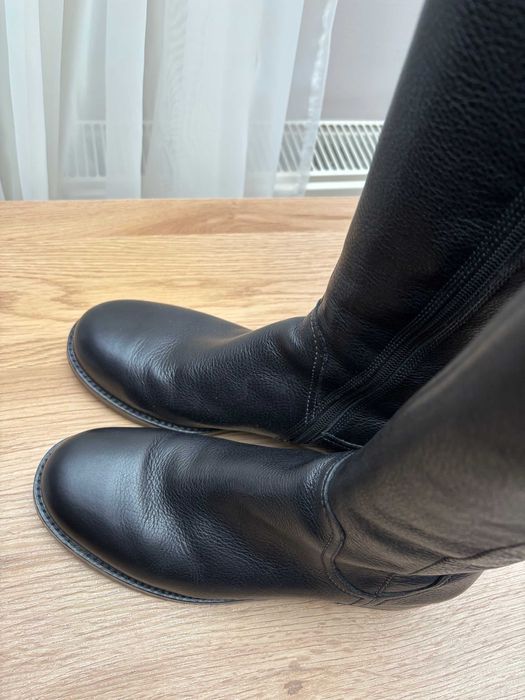 Długie kozaki marki Ecco