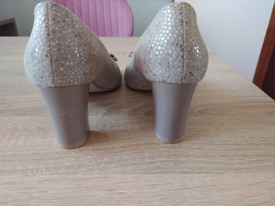 Anis czółenka pantofle sandały 36