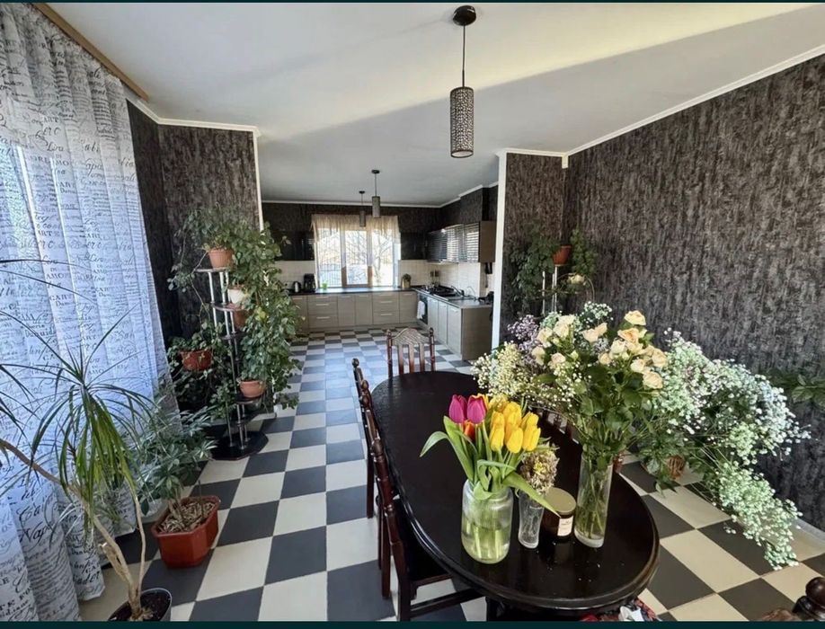 Здається будинок 290 м² біля Броварів! 31 сотка, газ, 30 кВт, 3 види опалення, гараж на 2 авто