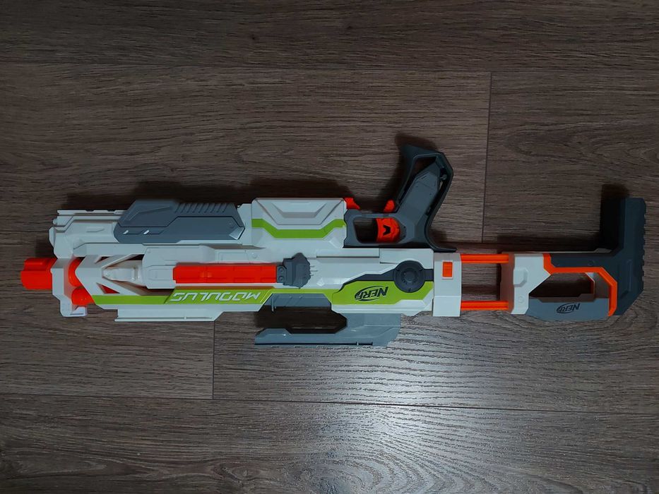 Conjunto de nerfs + acessórios e 53 balas.